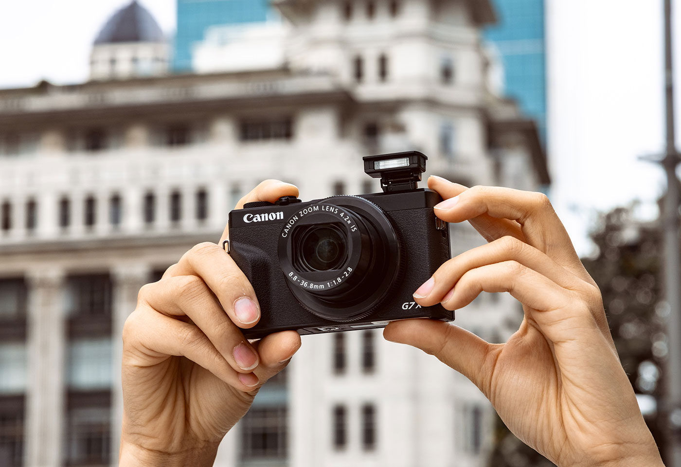 Canon PowerShot V1 Vlog Digital Camera 22.3MP 4K/60p Video